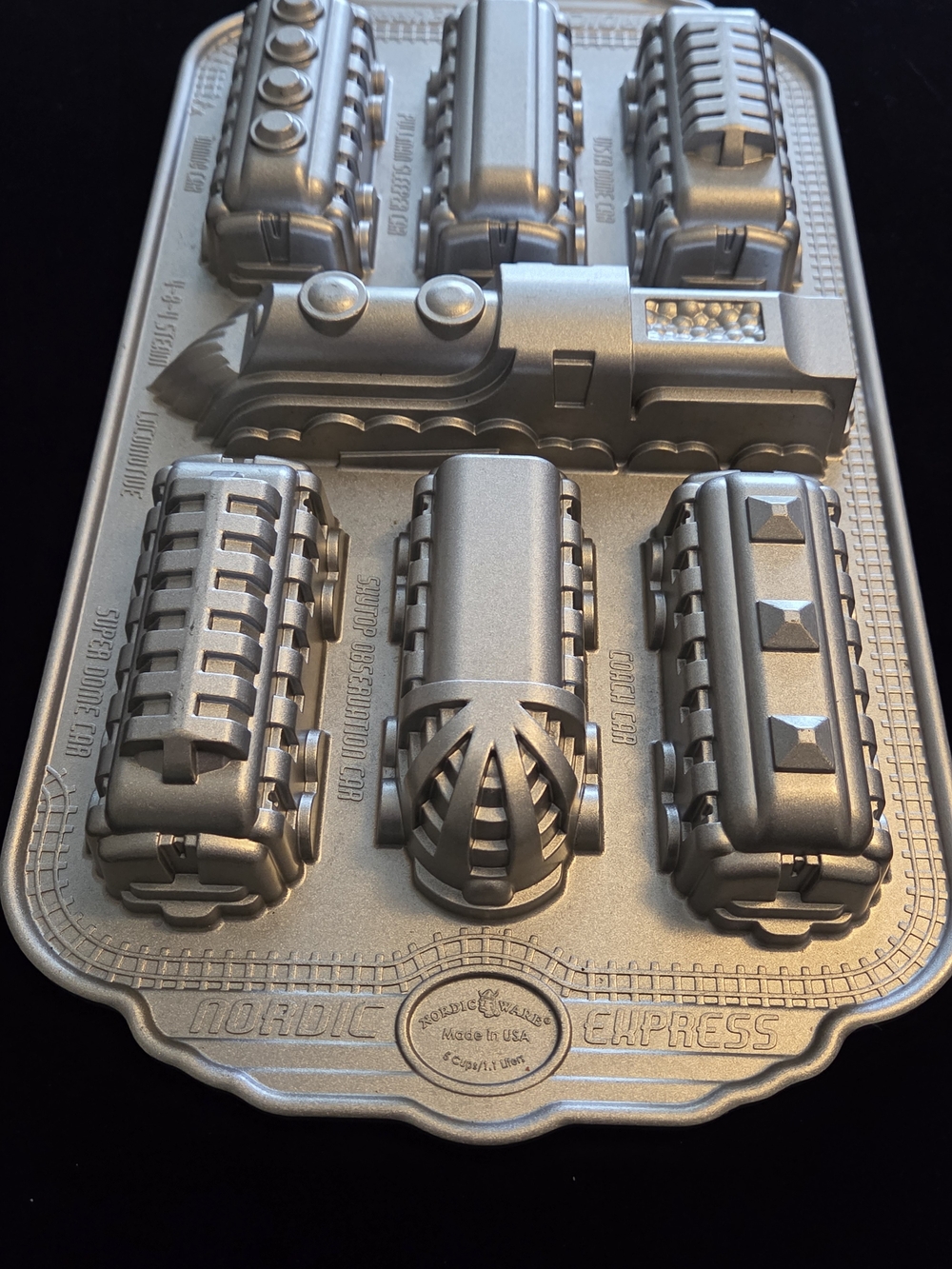 Nordic Ware Nordic Express Cake Pan - Picture 2 of 11